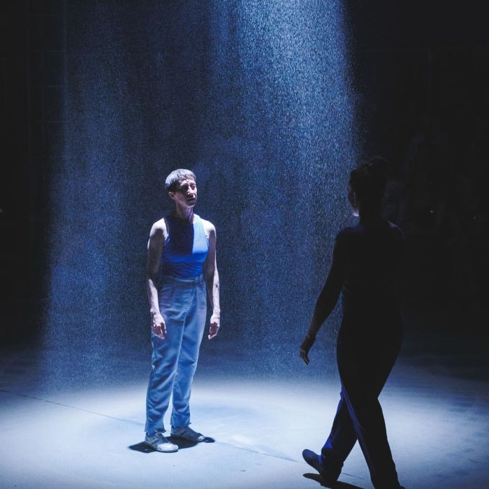 Dans l’Espace – Cie Un loup pour l’homme